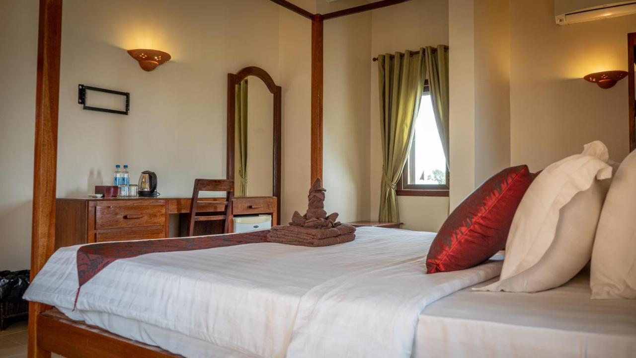 Den Hotel Totonou Siem Reap Ngoại thất bức ảnh